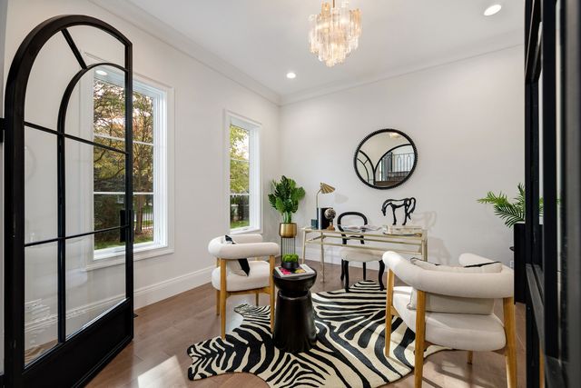 809 Lenox Road, Glenview, IL 60025