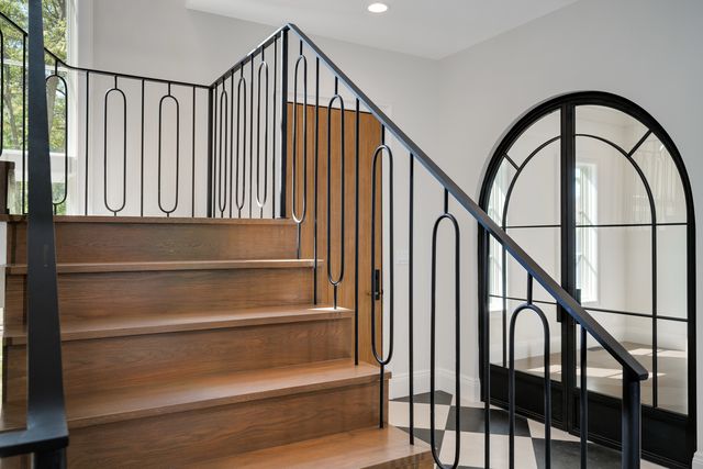 809 Lenox Road, Glenview, IL 60025