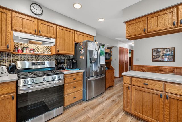 4328 Pennington LANE, Mount Pleasant, WI 53403
