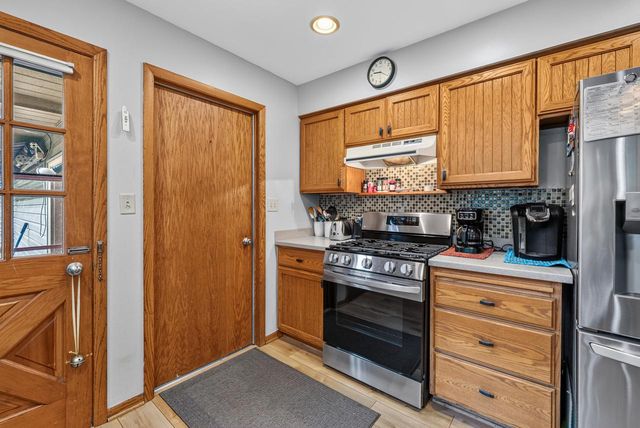 4328 Pennington LANE, Mount Pleasant, WI 53403