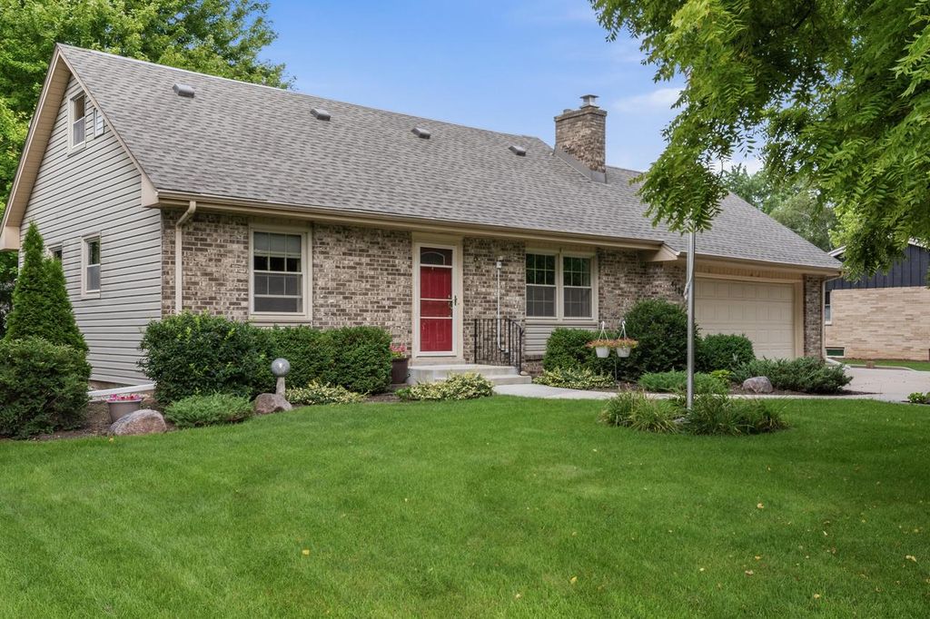 4328 Pennington LANE, Mount Pleasant, WI 53403