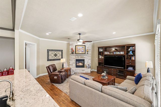 8217 Thornhill Drive, North Richland Hills, TX 76182