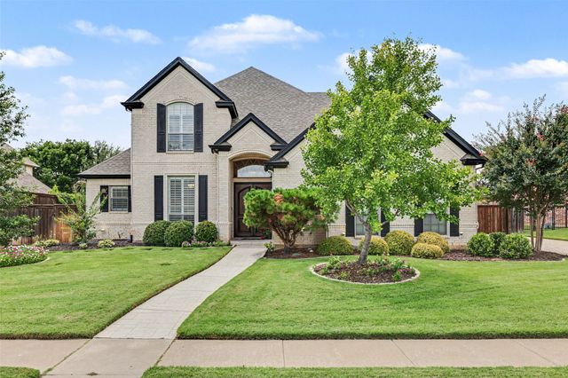 8217 Thornhill Drive, North Richland Hills, TX 76182