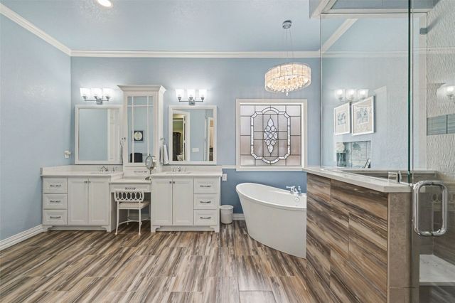 8217 Thornhill Drive, North Richland Hills, TX 76182