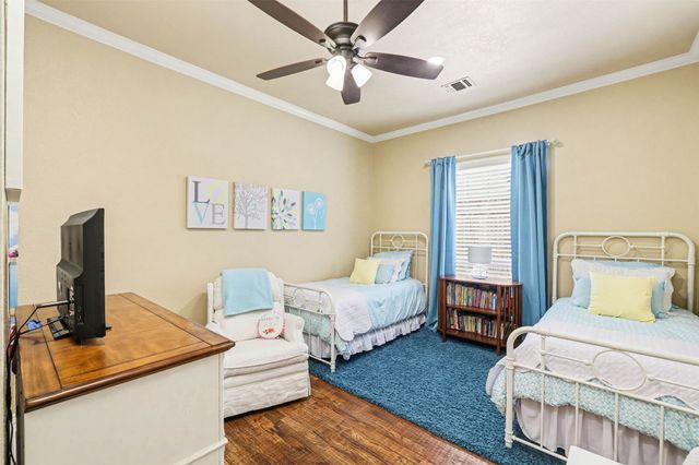 8217 Thornhill Drive, North Richland Hills, TX 76182