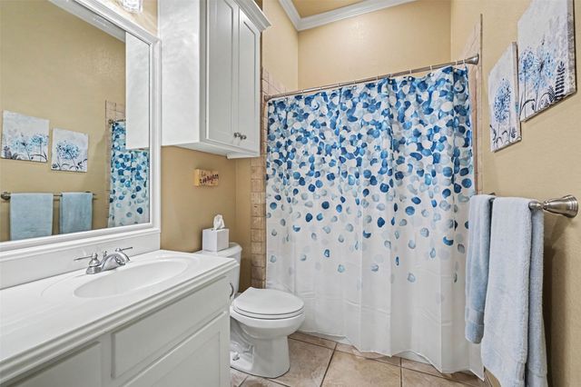 8217 Thornhill Drive, North Richland Hills, TX 76182