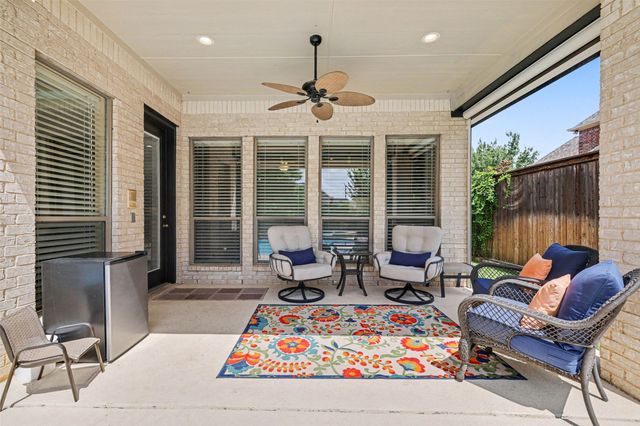 8217 Thornhill Drive, North Richland Hills, TX 76182