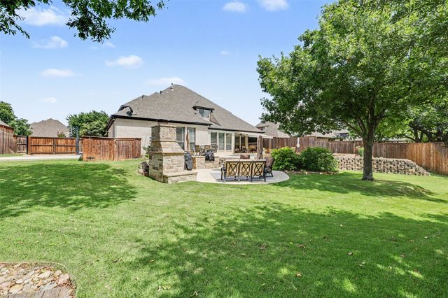 8217 Thornhill Drive, North Richland Hills, TX 76182