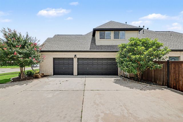 8217 Thornhill Drive, North Richland Hills, TX 76182