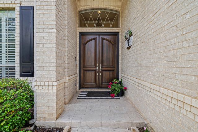 8217 Thornhill Drive, North Richland Hills, TX 76182