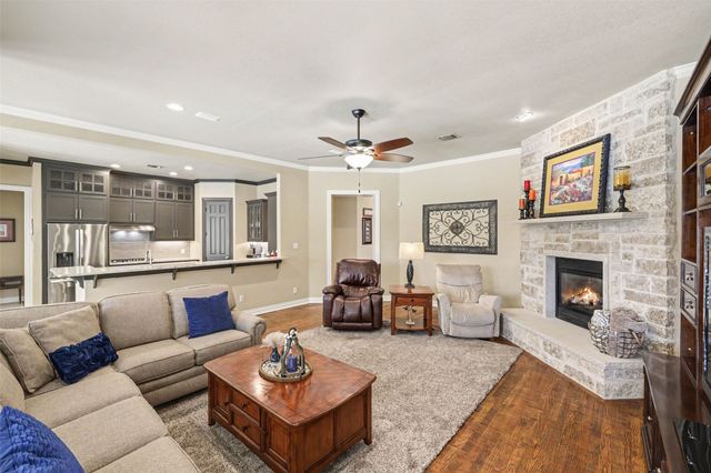 8217 Thornhill Drive, North Richland Hills, TX 76182