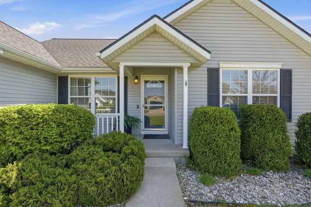 7036 Cornerstone Drive SE, Caledonia, MI 49316