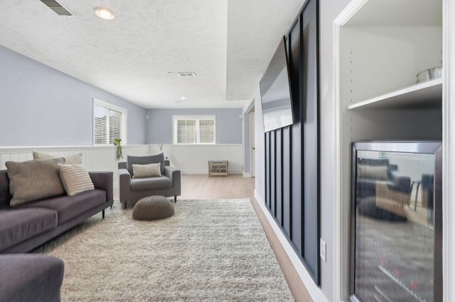 7036 Cornerstone Drive SE, Caledonia, MI 49316