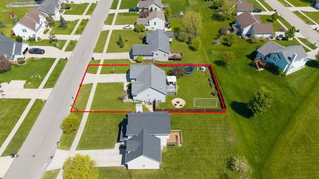 7036 Cornerstone Drive SE, Caledonia, MI 49316