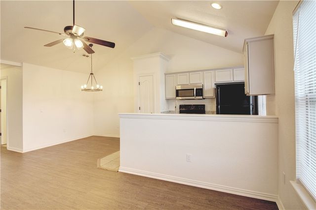 763 W Sandy Beach Lane, Fayetteville, AR 72703