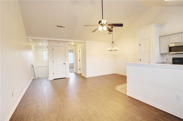 763 W Sandy Beach Lane, Fayetteville, AR 72703