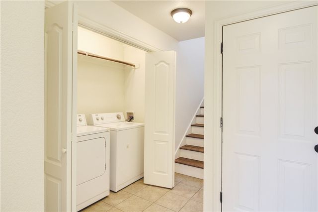 763 W Sandy Beach Lane, Fayetteville, AR 72703