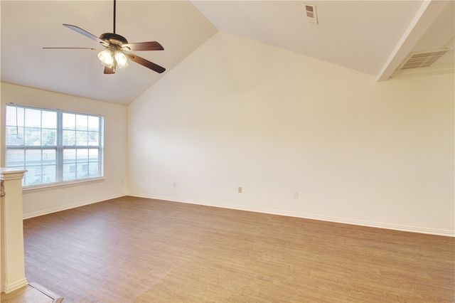 763 W Sandy Beach Lane, Fayetteville, AR 72703