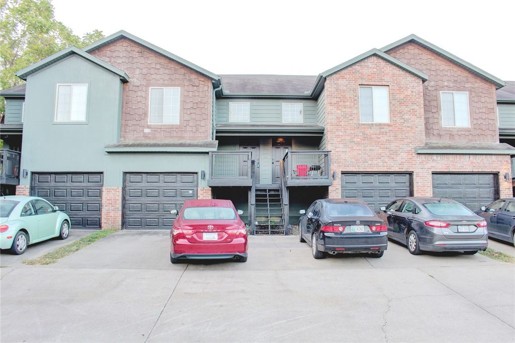 763 W Sandy Beach Lane, Fayetteville, AR 72703