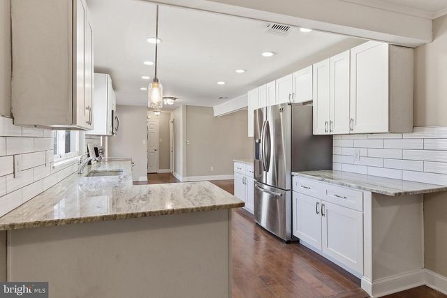 284 COUNTRY CLUB BLVD, Tuckerton, NJ 08087