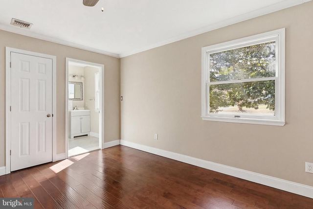 284 COUNTRY CLUB BLVD, Tuckerton, NJ 08087