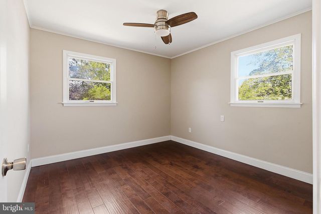 284 COUNTRY CLUB BLVD, Tuckerton, NJ 08087