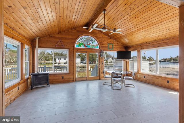 284 COUNTRY CLUB BLVD, Tuckerton, NJ 08087