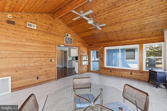 284 COUNTRY CLUB BLVD, Tuckerton, NJ 08087