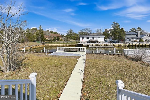 284 COUNTRY CLUB BLVD, Tuckerton, NJ 08087