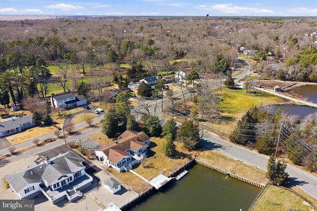 284 COUNTRY CLUB BLVD, Tuckerton, NJ 08087