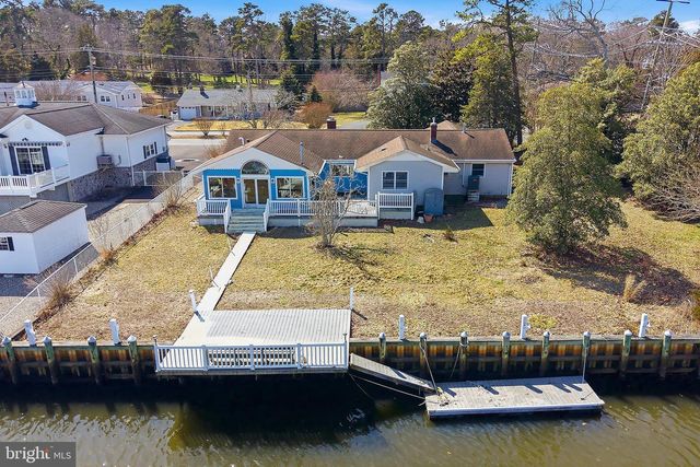 284 COUNTRY CLUB BLVD, Tuckerton, NJ 08087
