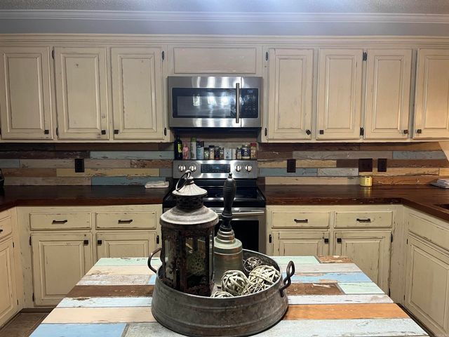 1201 Boastwood, White Hall, AR 71602