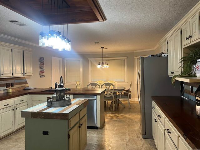 1201 Boastwood, White Hall, AR 71602