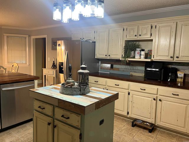 1201 Boastwood, White Hall, AR 71602