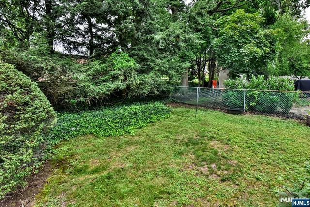 210 Rodney Street, Glen Rock, NJ 07452