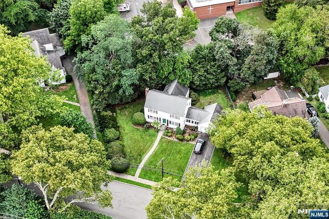 210 Rodney Street, Glen Rock, NJ 07452