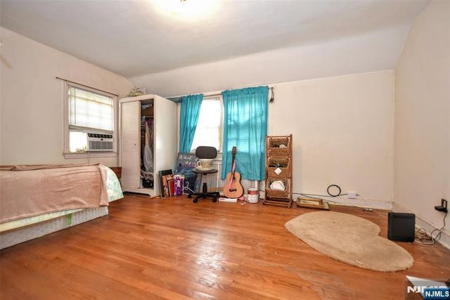 210 Rodney Street, Glen Rock, NJ 07452
