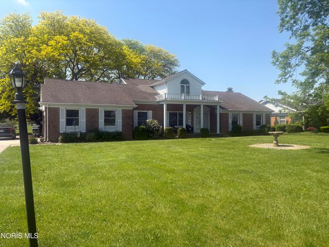 23746 W State Route 579, Curtice, OH 43412