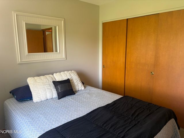 23746 W State Route 579, Curtice, OH 43412