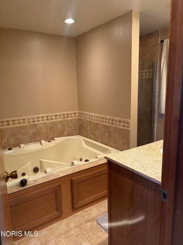 23746 W State Route 579, Curtice, OH 43412