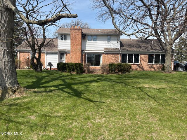 23746 W State Route 579, Curtice, OH 43412