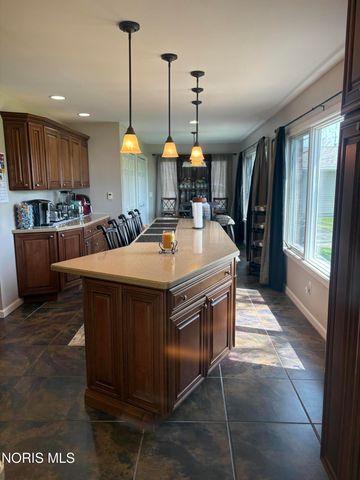 23746 W State Route 579, Curtice, OH 43412