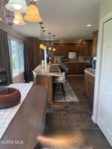 23746 W State Route 579, Curtice, OH 43412