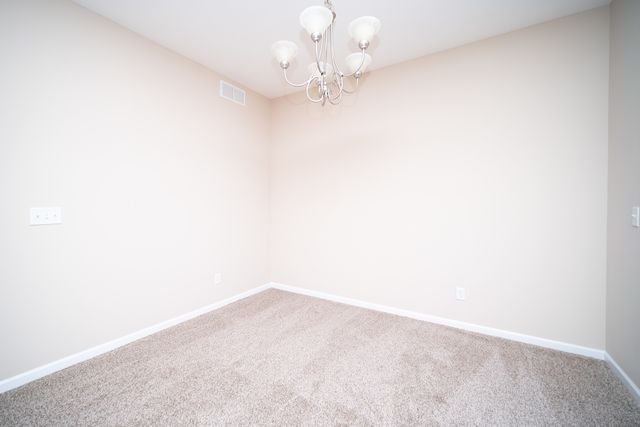 635 STONEGATE Drive, Sycamore, IL 60178