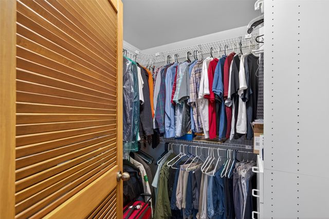 1267 Bentwood Court, Altoona, IA 50009