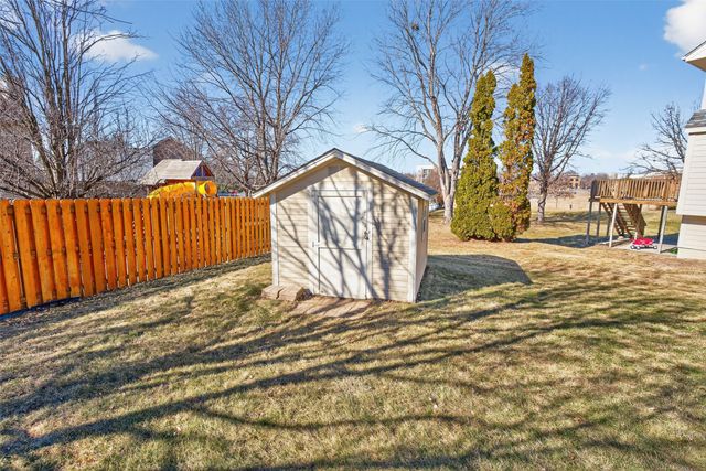 1267 Bentwood Court, Altoona, IA 50009