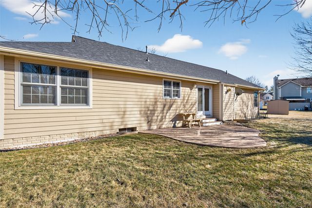 1267 Bentwood Court, Altoona, IA 50009