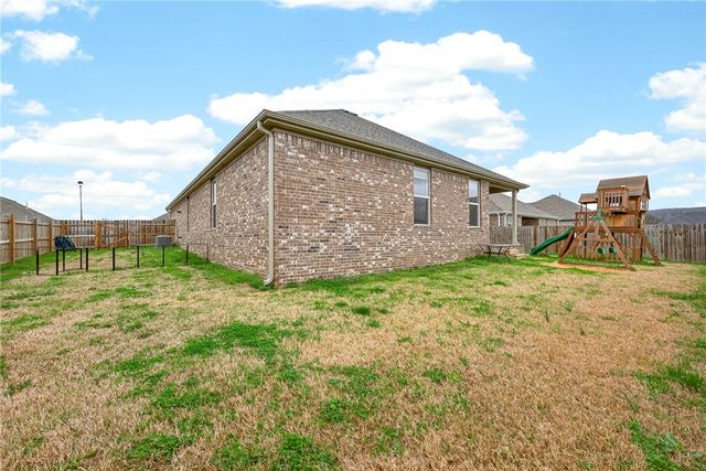 235 New York Avenue, Farmington, AR 72730