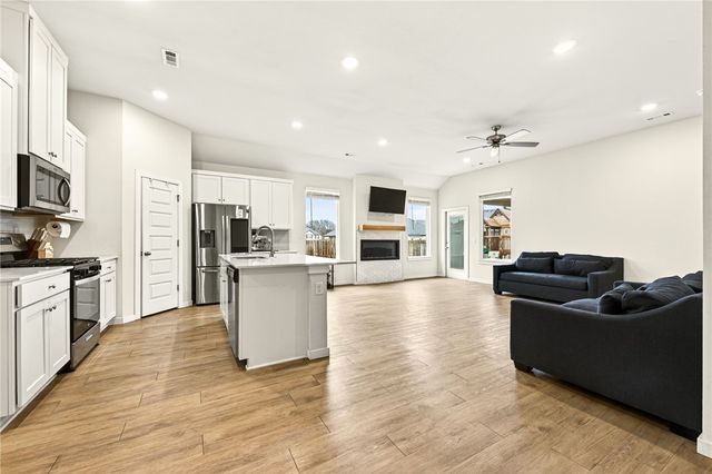 235 New York Avenue, Farmington, AR 72730