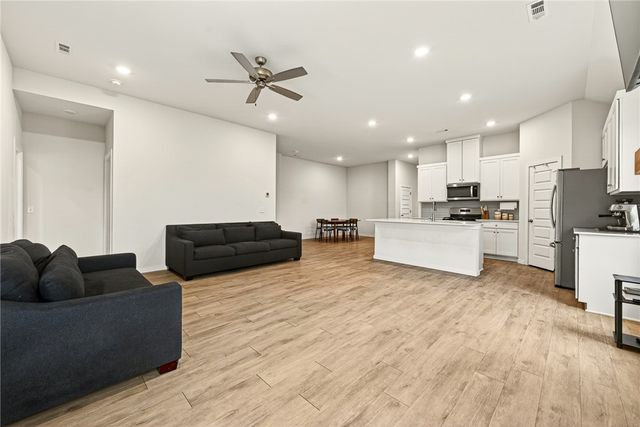 235 New York Avenue, Farmington, AR 72730